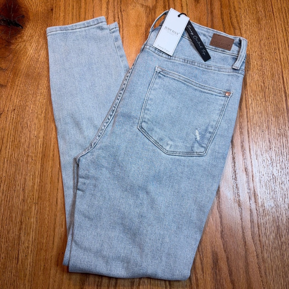 Judy Blue Vintage Light Wash Skinny Jeans